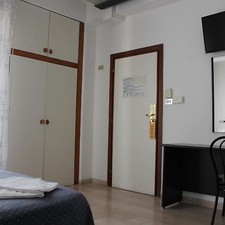 Hotel Grand Meeting Rimini Luaran gambar