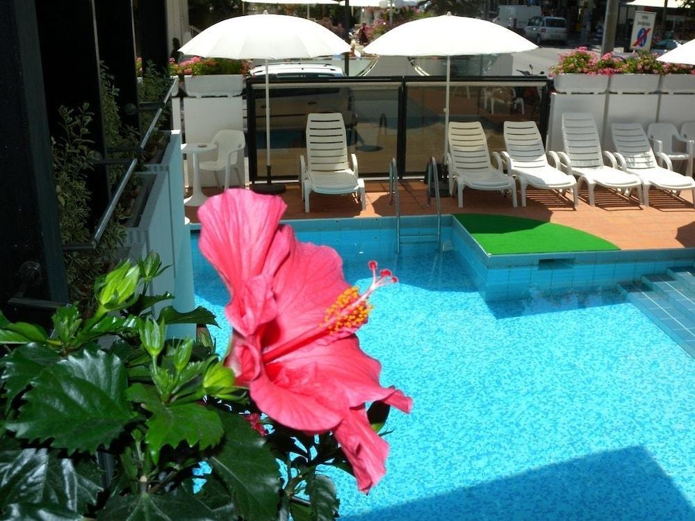 Hotel Grand Meeting Rimini Luaran gambar
