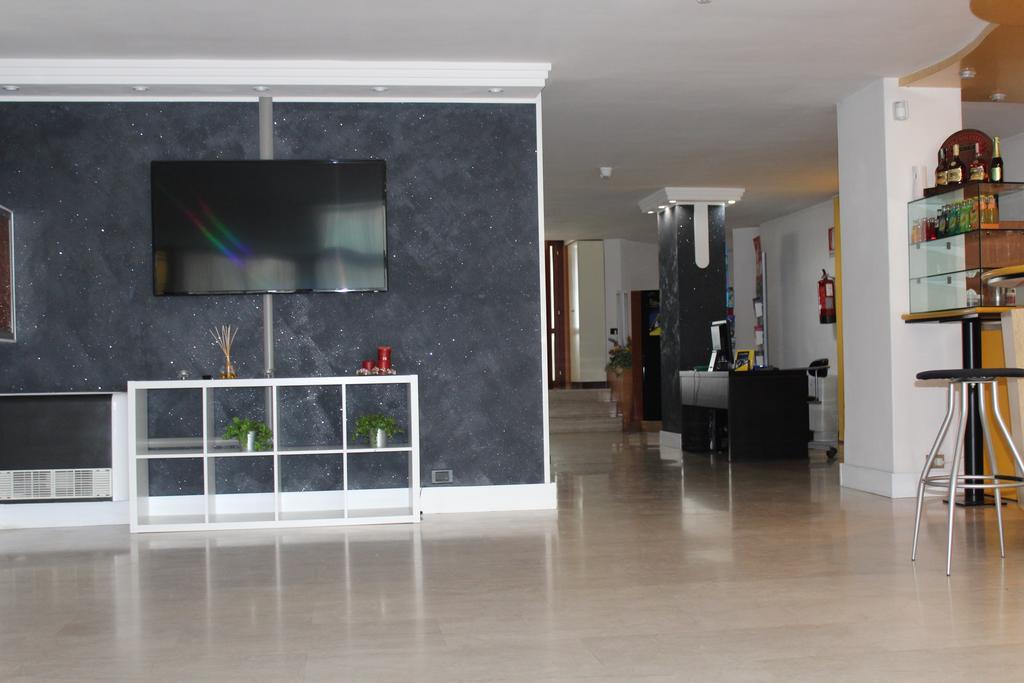Hotel Grand Meeting Rimini Luaran gambar