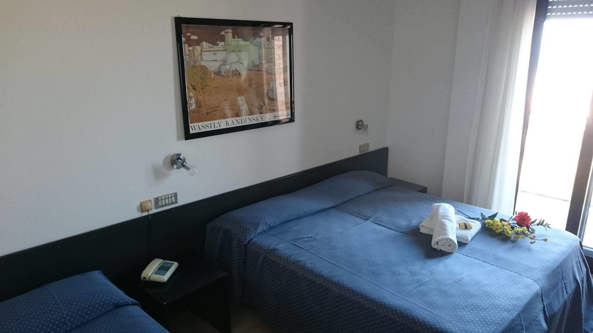 Hotel Grand Meeting Rimini Luaran gambar